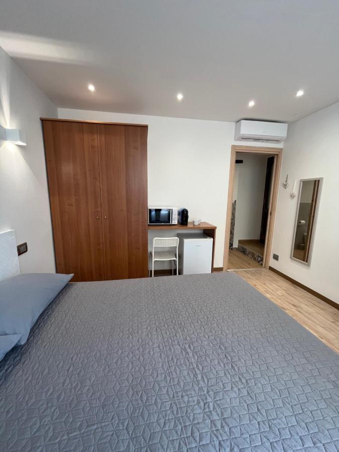 Wowies Room Pettenasco Bagian luar foto