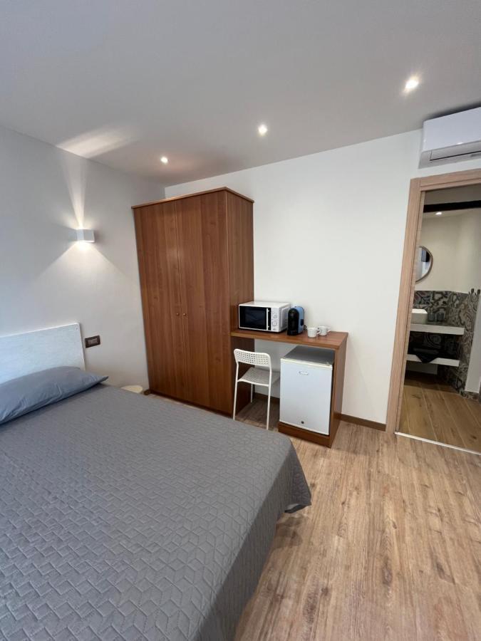 Wowies Room Pettenasco Bagian luar foto